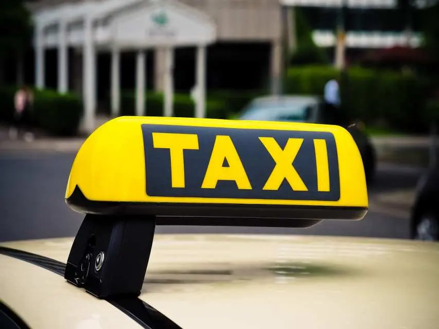 Taxi-cab-services-taxi-apps-in-ghana-accra-1